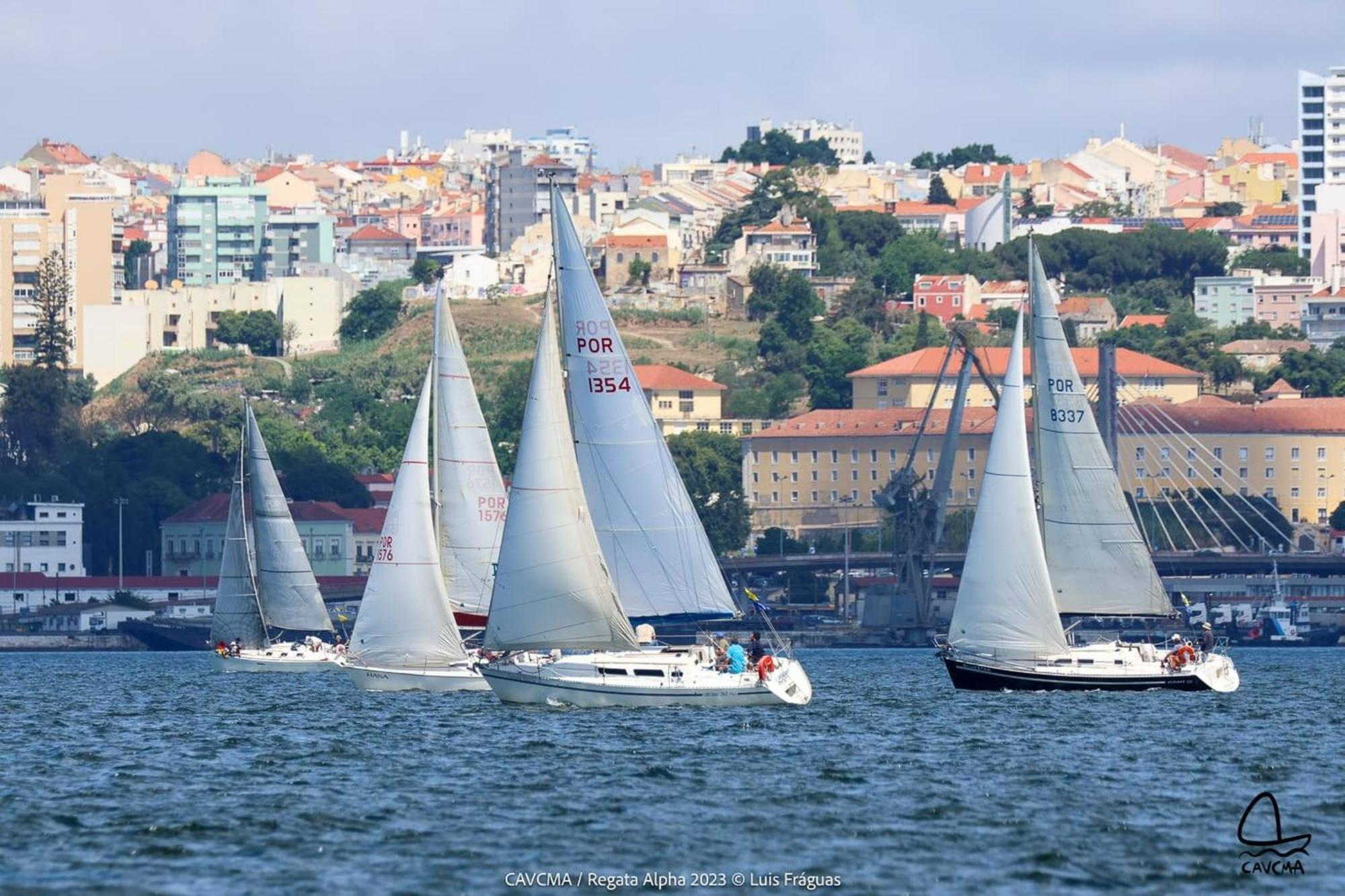 Apartmán Be Local - Sleep Aboard The Santa Maria Sailing Boat In Lisboa Exteriér fotografie