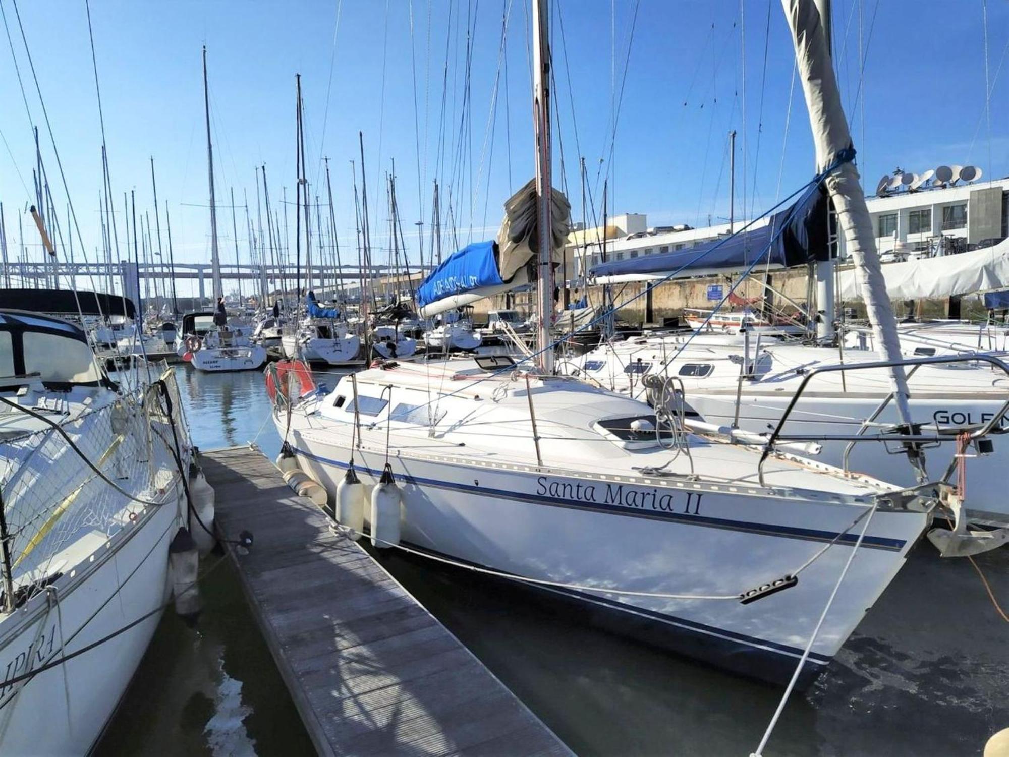 Apartmán Be Local - Sleep Aboard The Santa Maria Sailing Boat In Lisboa Exteriér fotografie